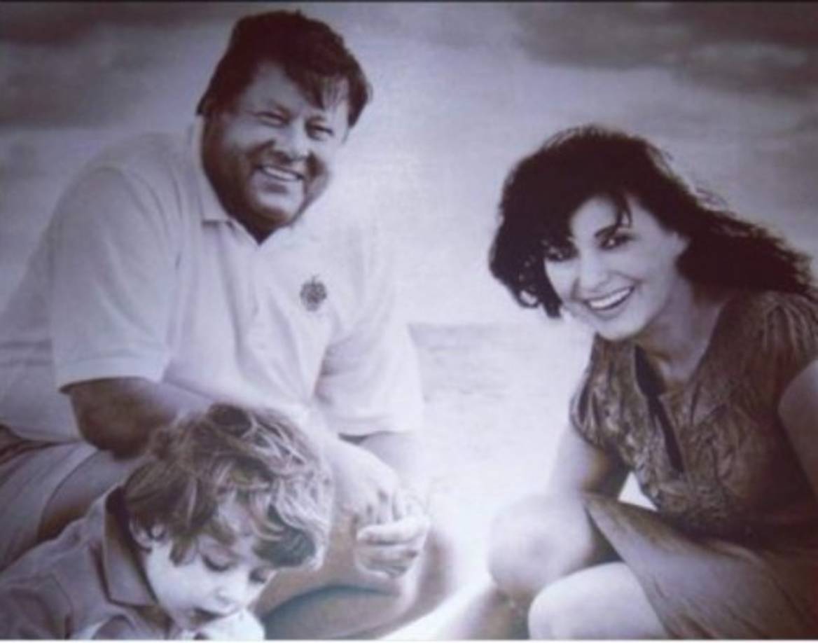 Los padres de Melania junto a su nieto Barron, único hijo de la primera dama de EEUU y Donald Trump.