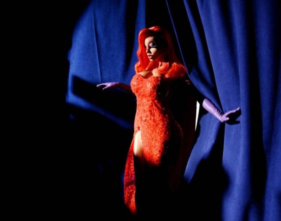 Heidi Klum se convierte en Jessica Rabbit por Halloween.