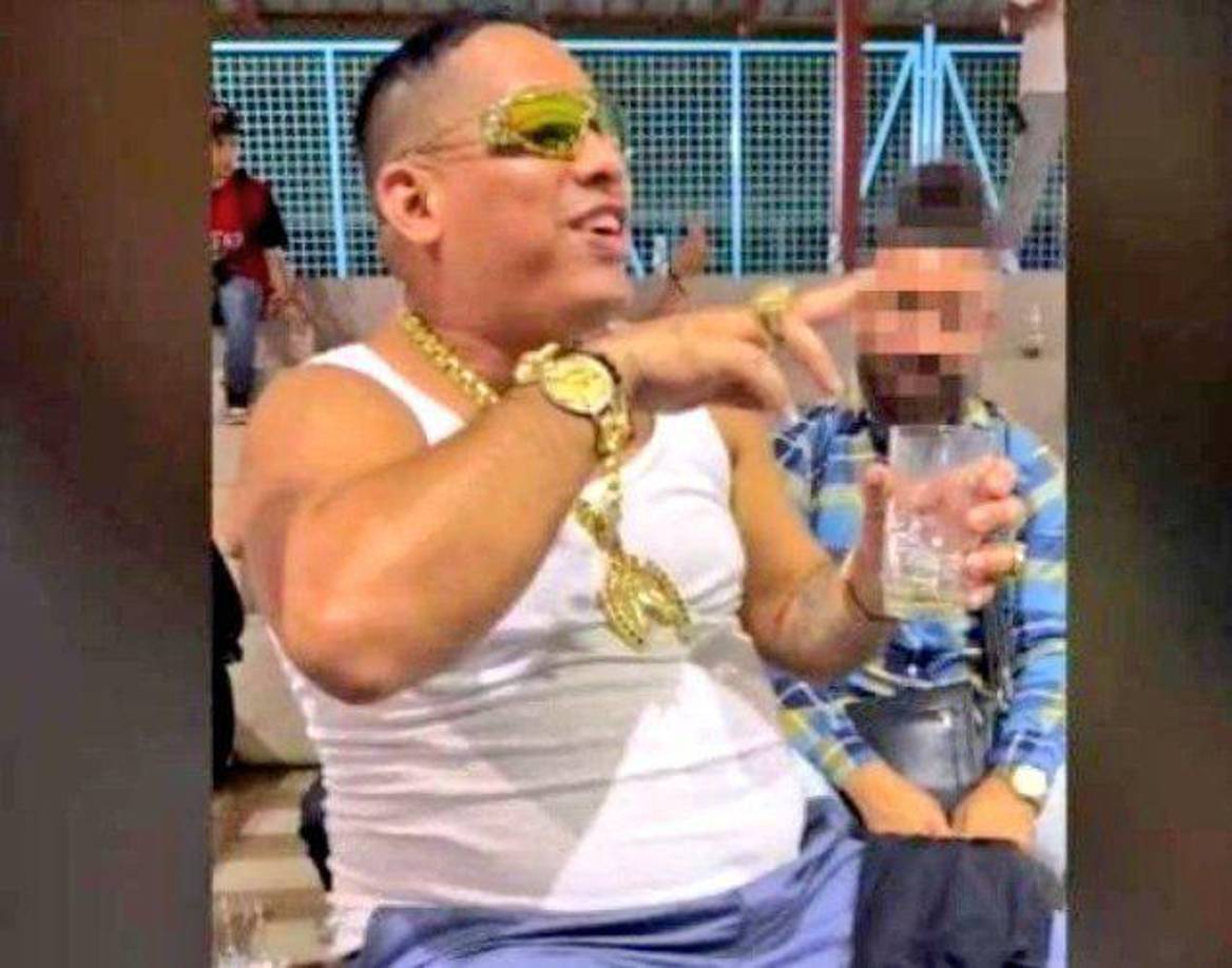 Ya que nadie reclamó el cadáver, fue llevado al cementerio de Envigado el 18 de mayo. 