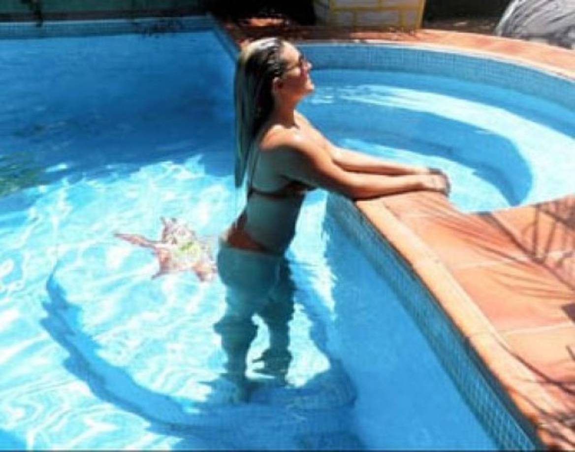 La bella chica es Licenciada en Relaciones Laborales y también modelo.