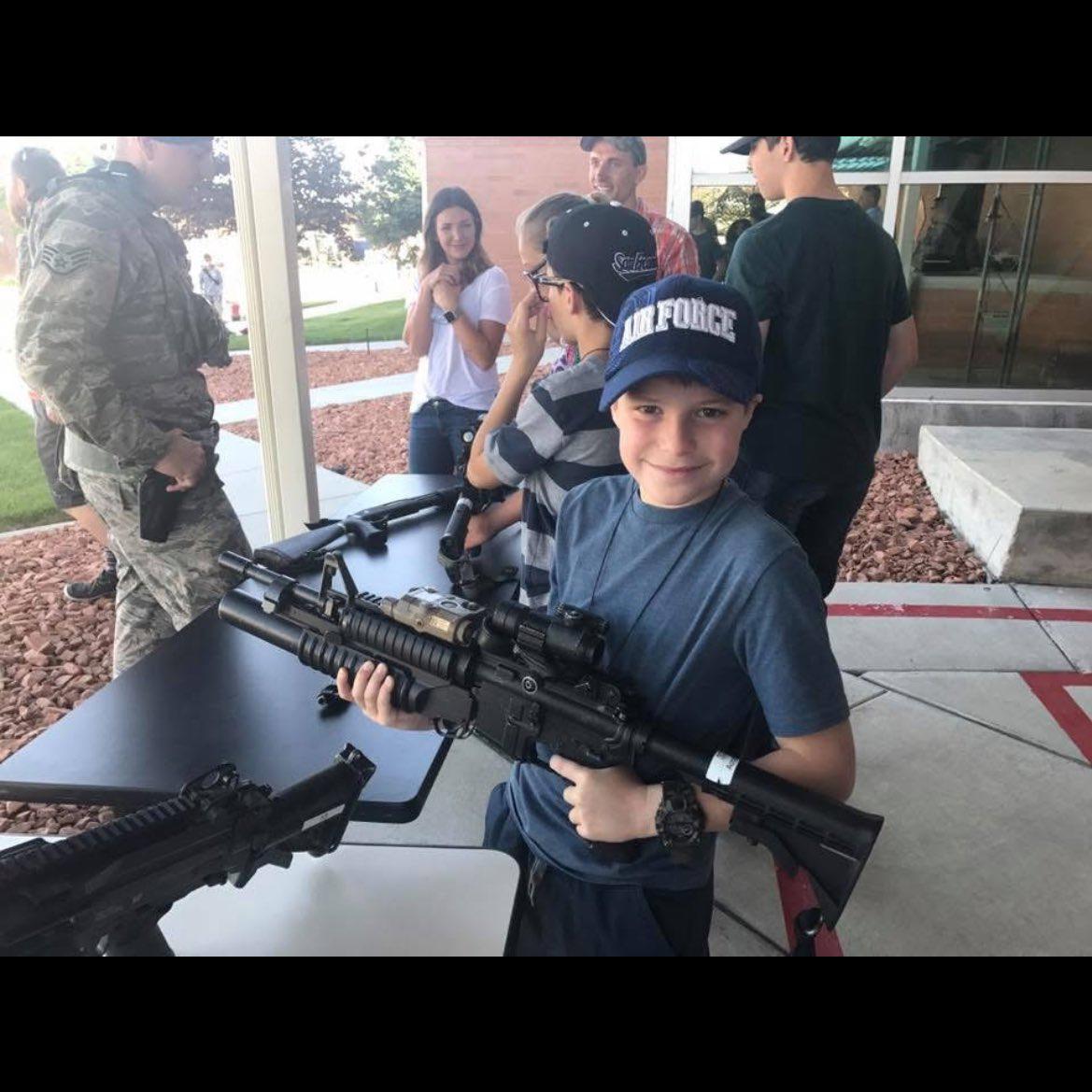 Confesó el crimen a su padre policía: ¿quién es Tyler Robinson?