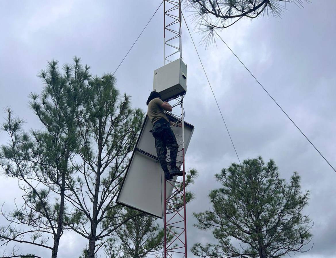 Quitan red wifi y telefonía setelital a reos de La Tolva