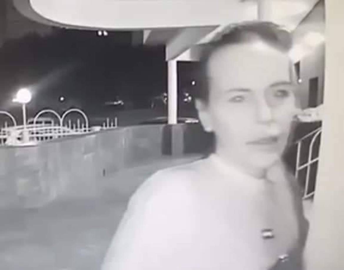 Los servicios de seguridad rusos mostraron imágenes de la mujer cerca de la casa donde vivía Dúguina.