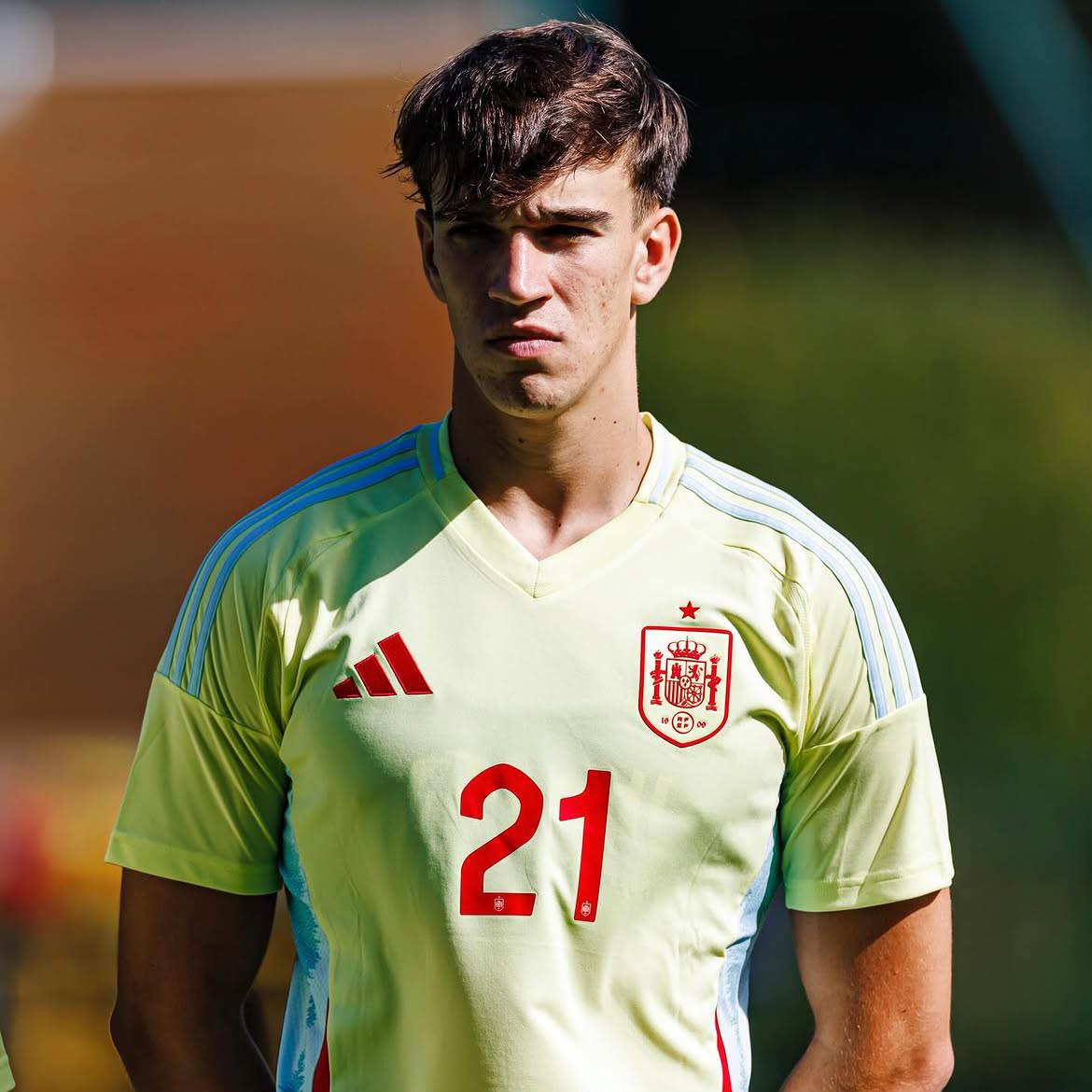 Pocos lo conocían y ahora jugará en Real Madrid: la increíble historia de Carlos Espí