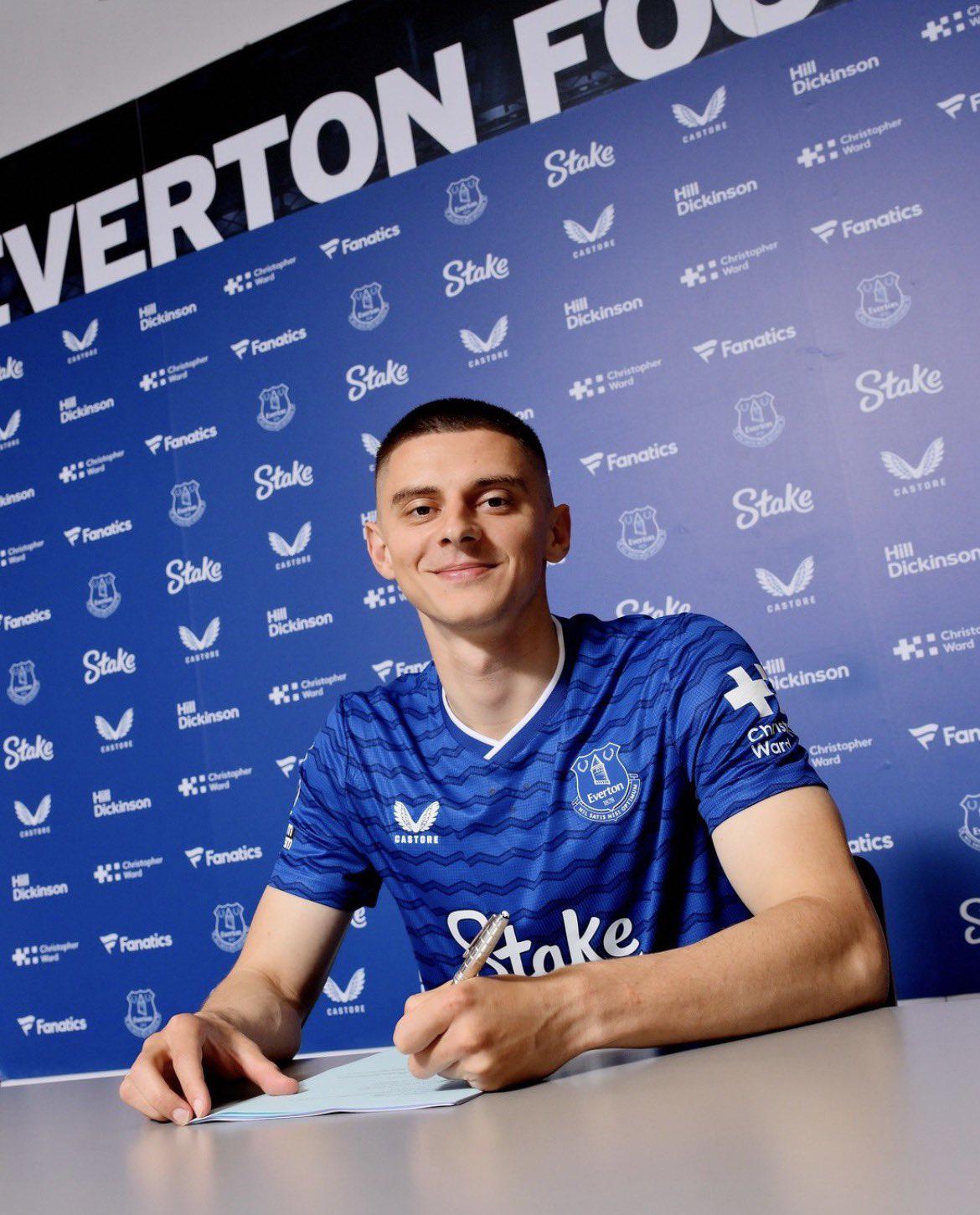 Real Madrid firma a crack, nuevo equipo para Julián y golpe al Barcelona