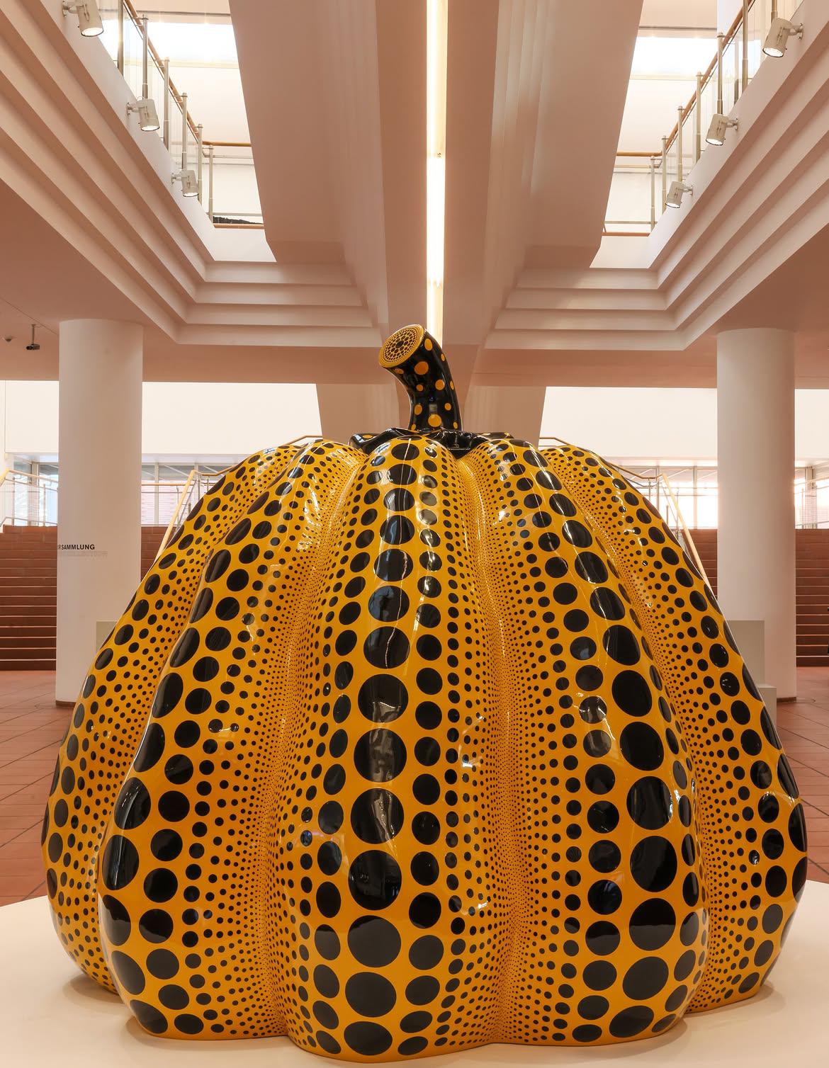 Yayoi Kusama, la artista que convirtió los lunares en símbolo de la psicodelia