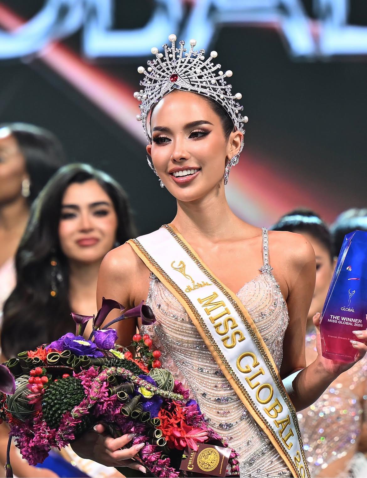 Tailandia gana Miss Global 2026 con Saffron Maya Snook
