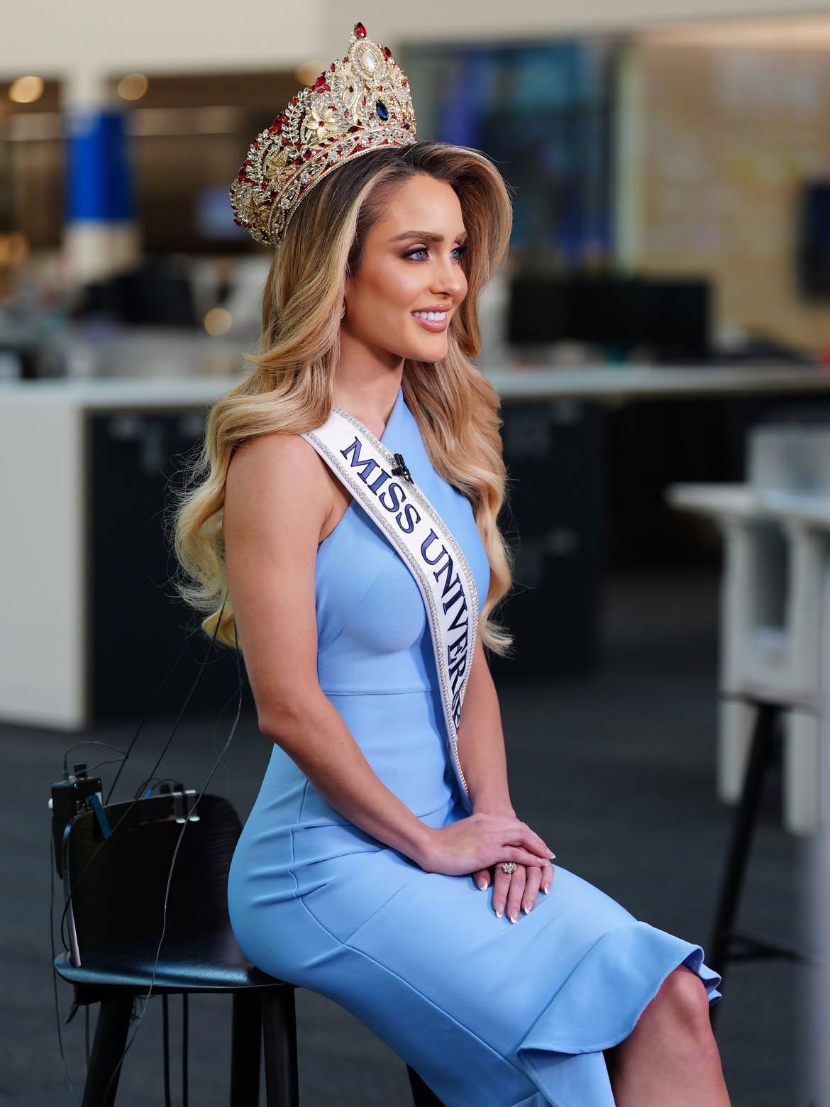 Mia Dio: La historia de Miss Universe Cuba 2026, entre el exilio y una parálisis facial