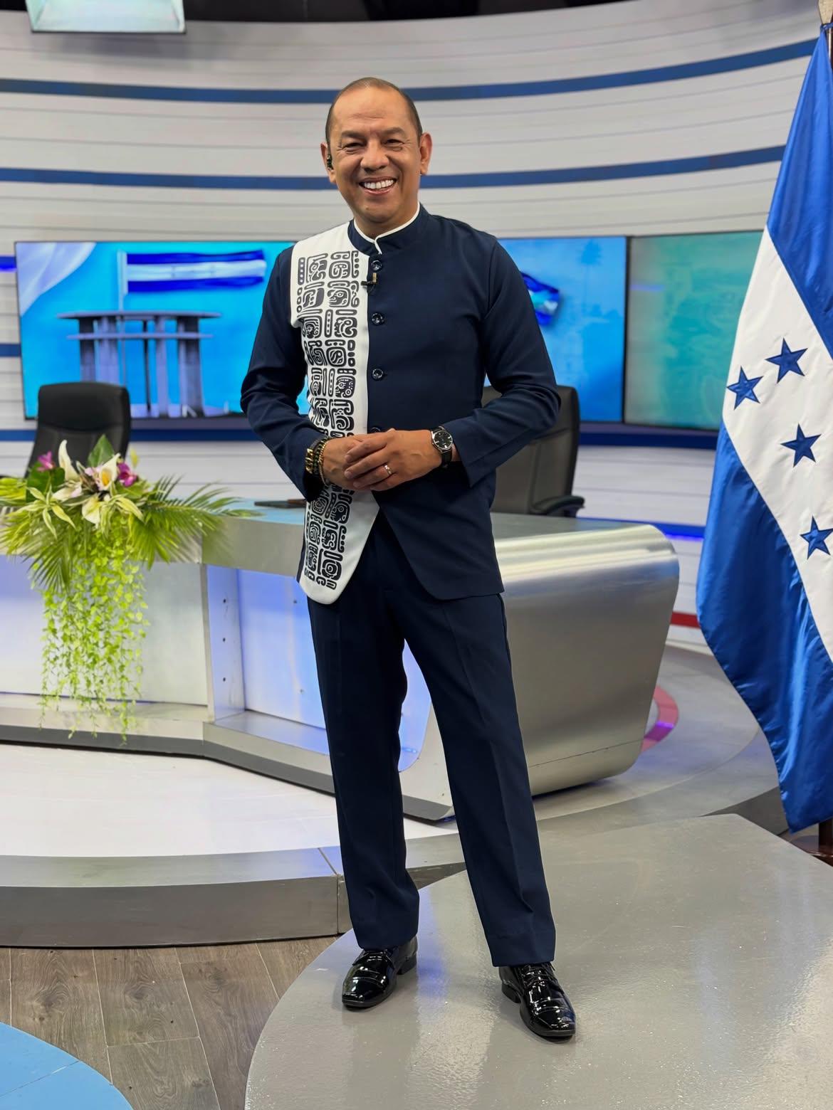 Fiestas patrias: Así lucen los presentadores de televisión