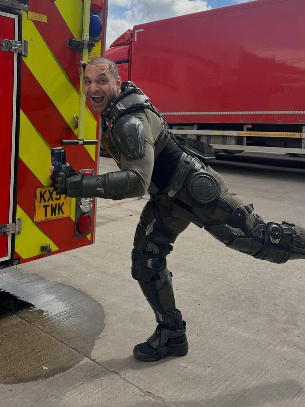 De los días sin hogar a Escorpión: la historia de Michael Mando