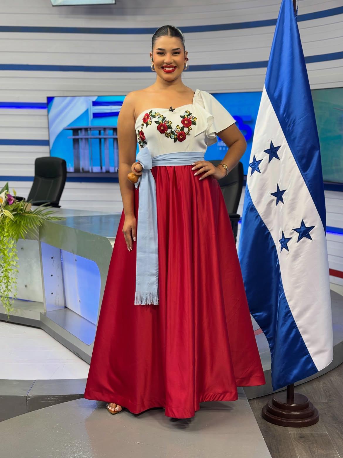 Fiestas patrias: Así lucen los presentadores de televisión