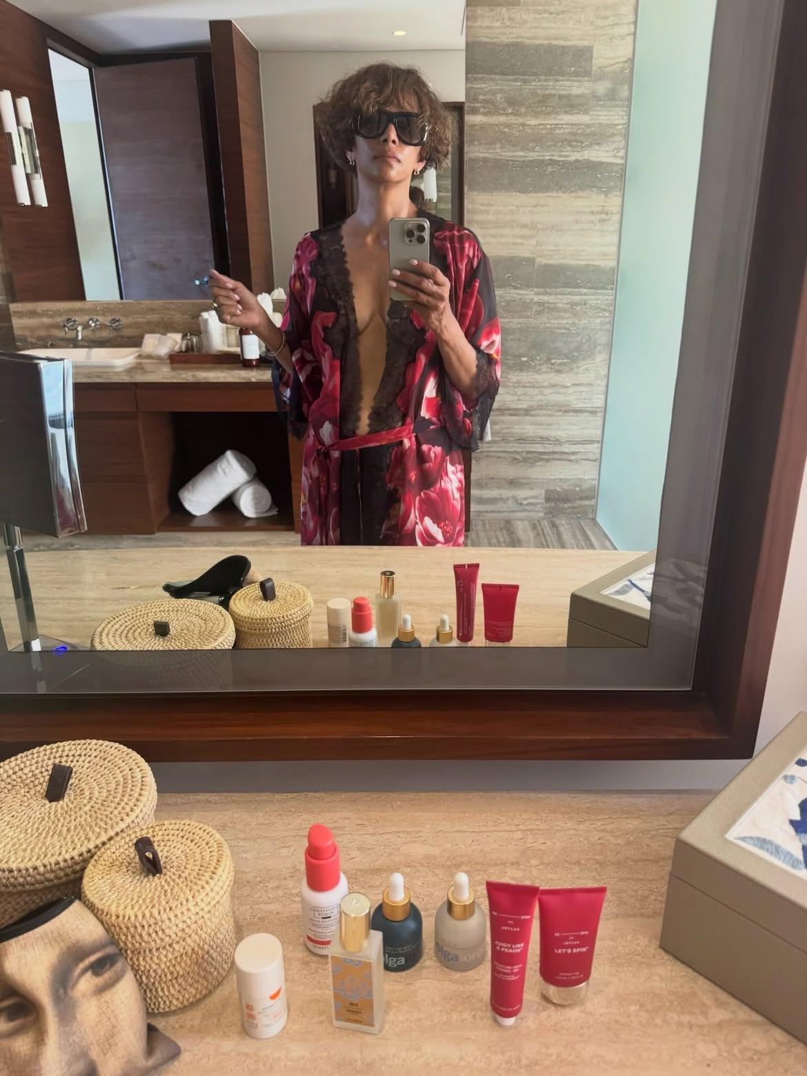 Sol, mar y bikinis: así celebra Halle Berry sus 60 años en Fiji