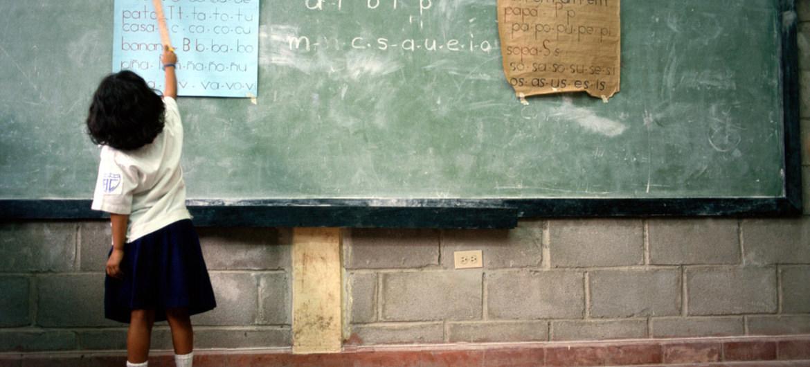 Estudiantes hondureños necesitan mejorar la ortografía, según estudio