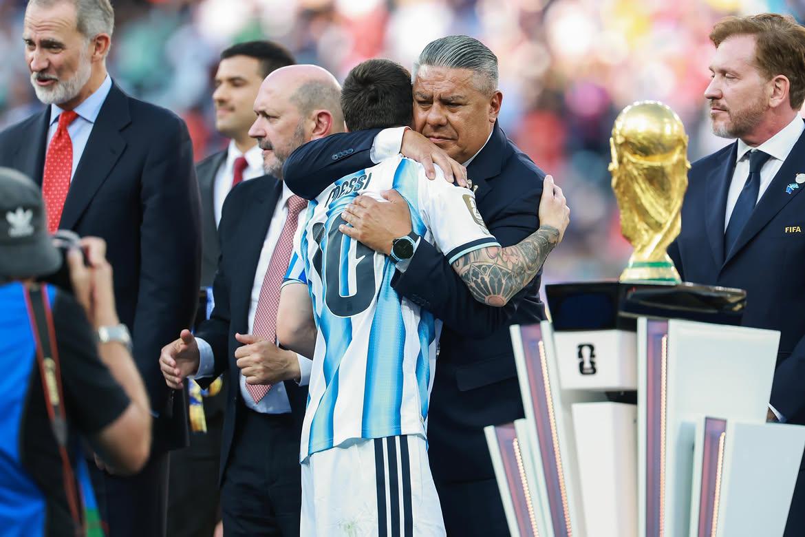 Messi, en problemas: Se unen para quitarle premio al argentino por lo que hizo