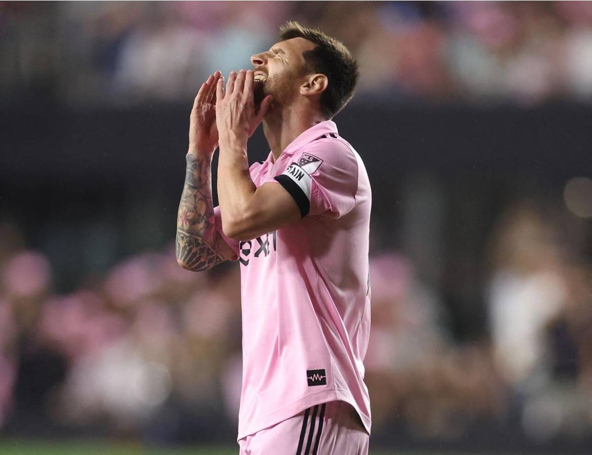 Messi se lamenta tras no poder marcar contra el FC Cincinnati.