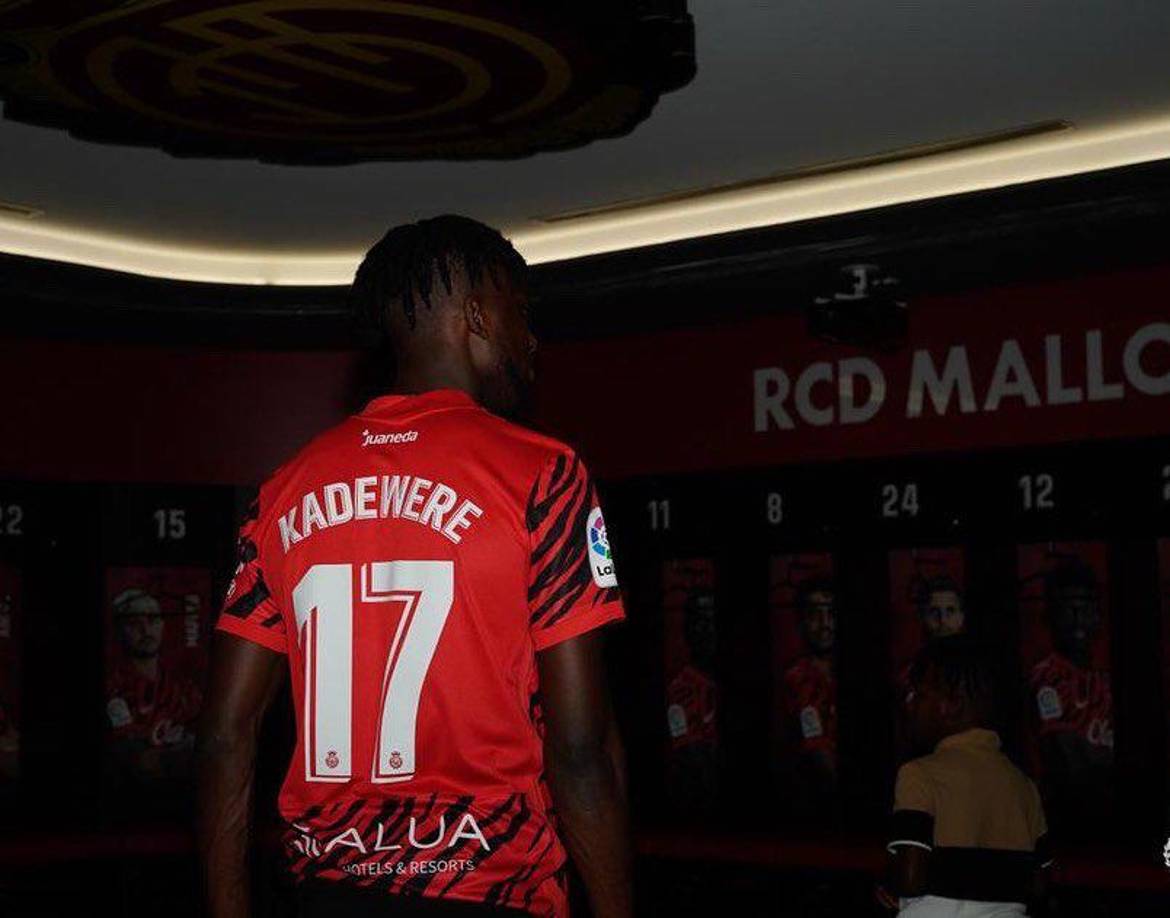 OFICIAL: El delantero zimbabuense Tino Kadewere es nuevo jugador del Mallorca de España.