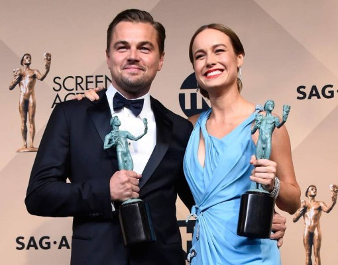 Leonardo DiCaprio y Brie Larson ganaron como mejor actor y actriz de una película.