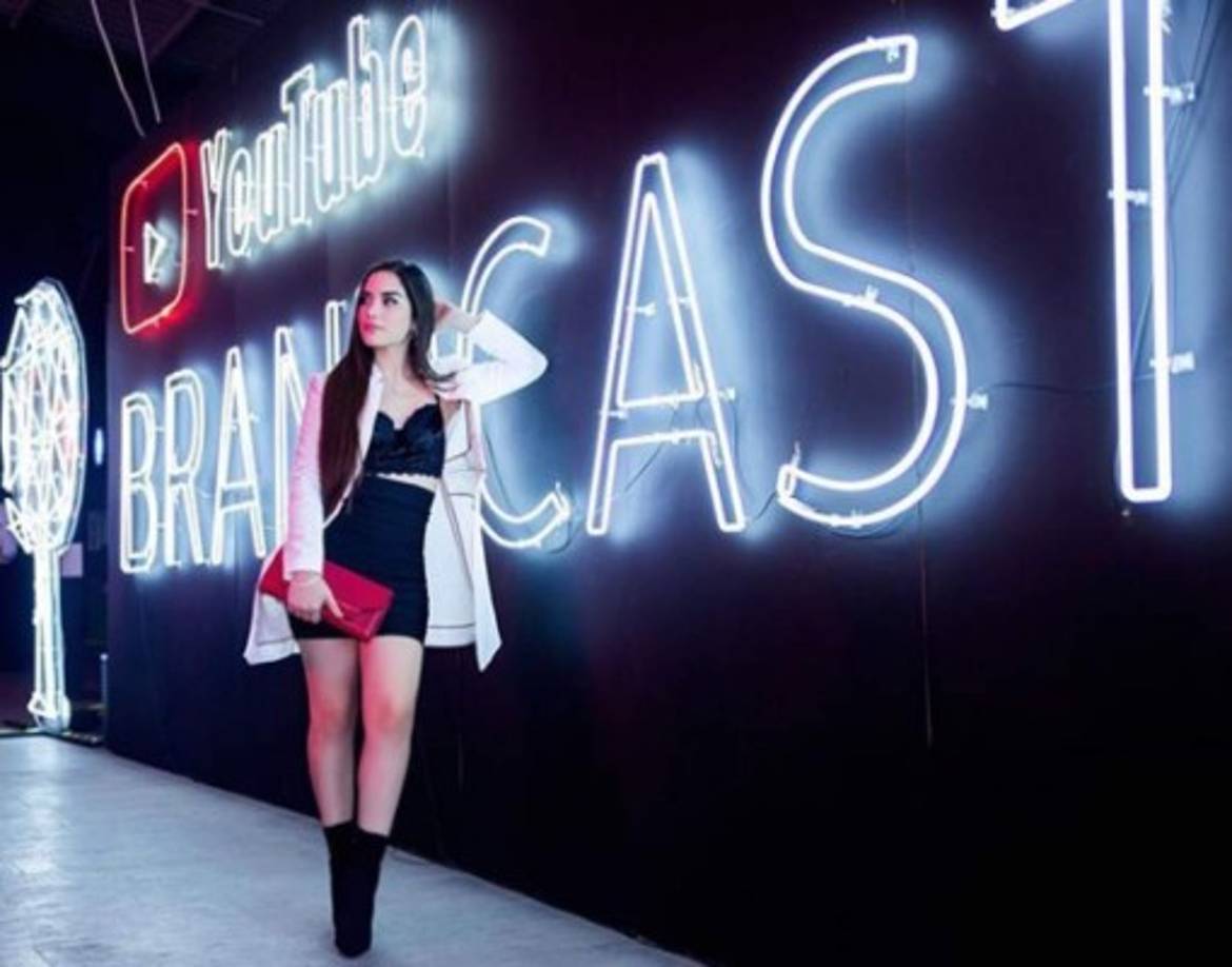 Actualmente su canal cuenta con más de 16 millones de suscriptores. Muchos medios digitales de su país la describen como “la youtuber más influyente del momento”.