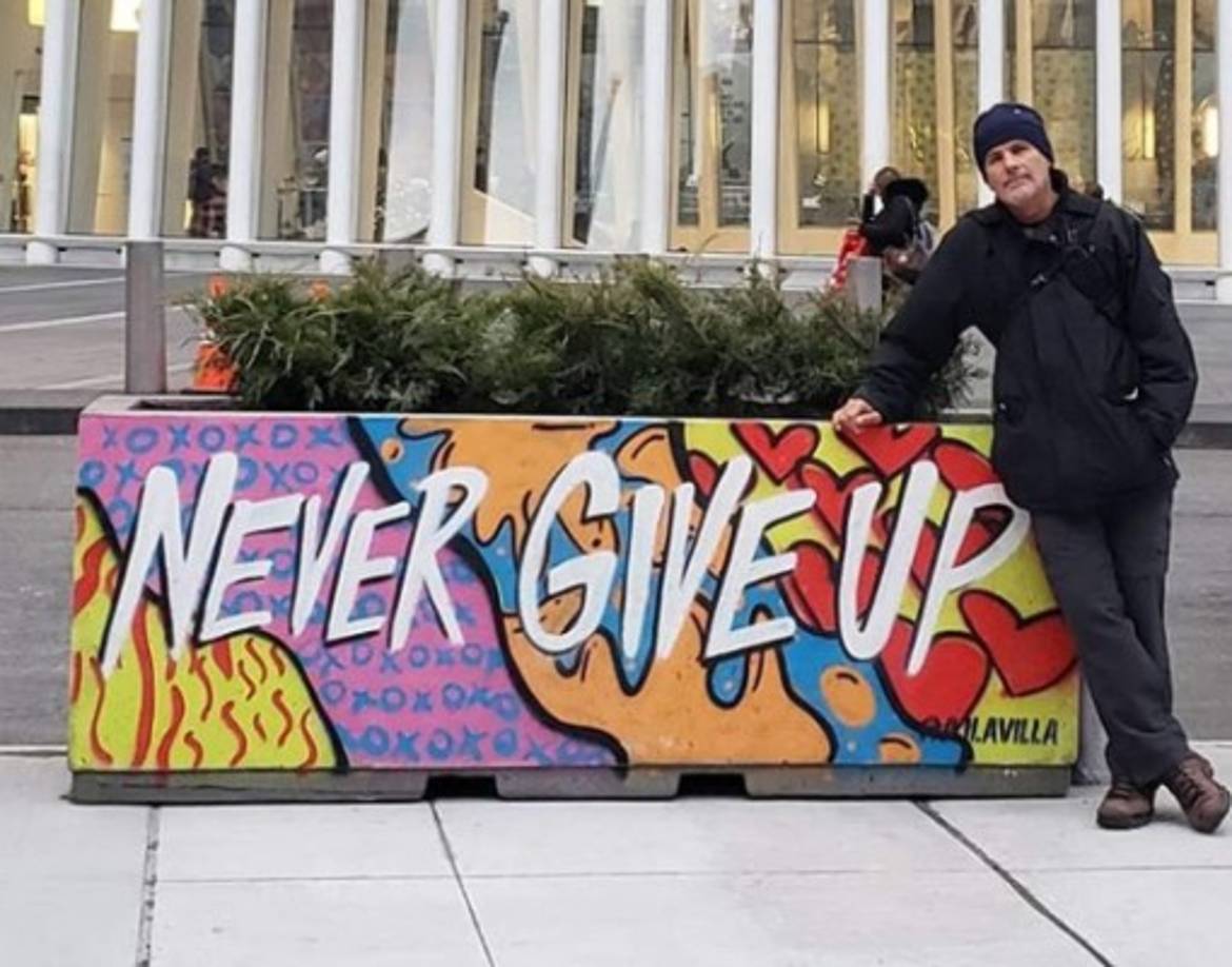 El actor compartió la noticia por medio de sus redes sociales, y dijo estar muy orgulloso de su nuevo empleo.