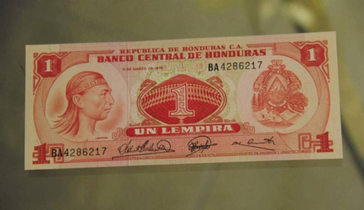 1974. El billete de un Lempira cambia la imagen del cacique. En esta edición el cacique ya no aparece con plumas y con rasgos diferentes.