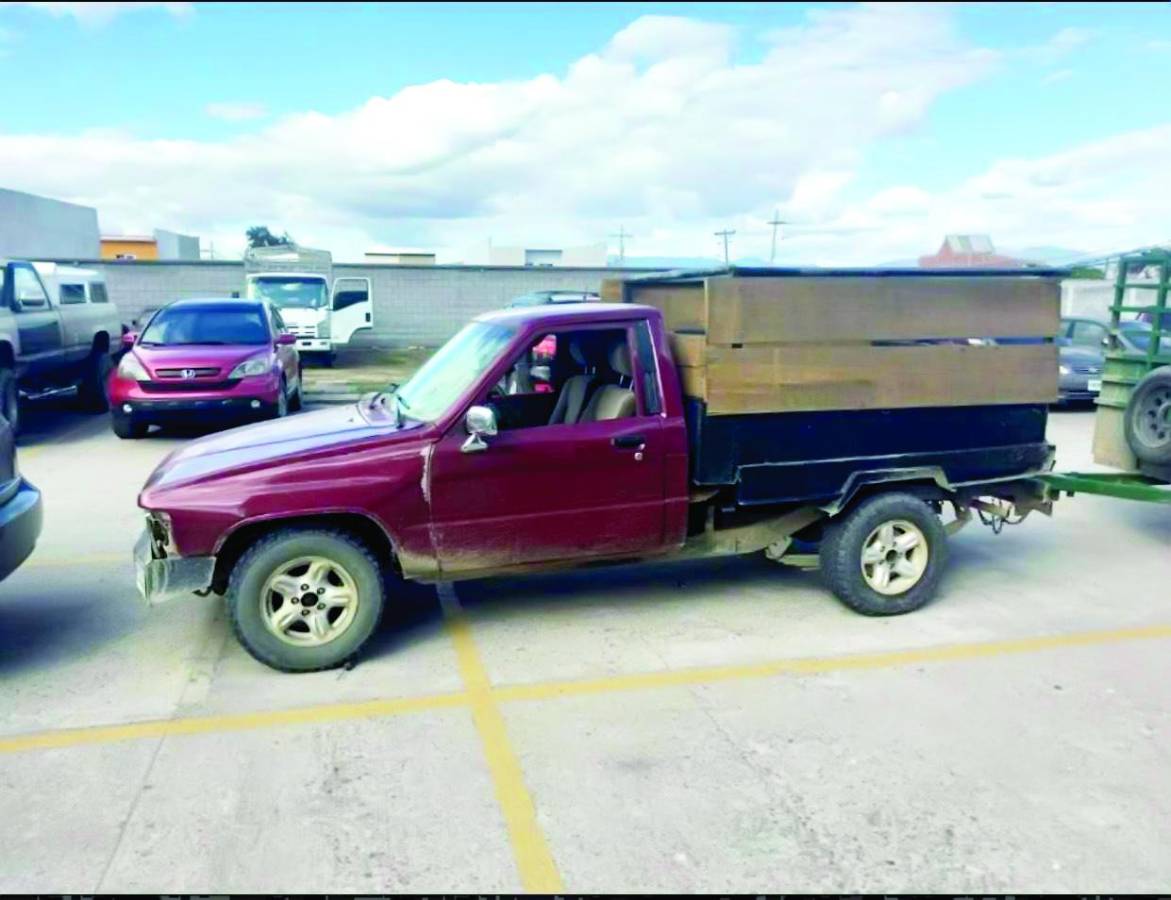 Vehículo evidencia del supuesto crimen.