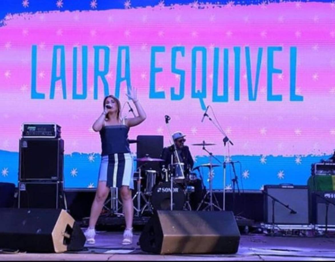 Dulce y carismática como se caracteriza la ex 'Patito Feo' se muestra muy feliz en esta nueva etapa de su carrera.