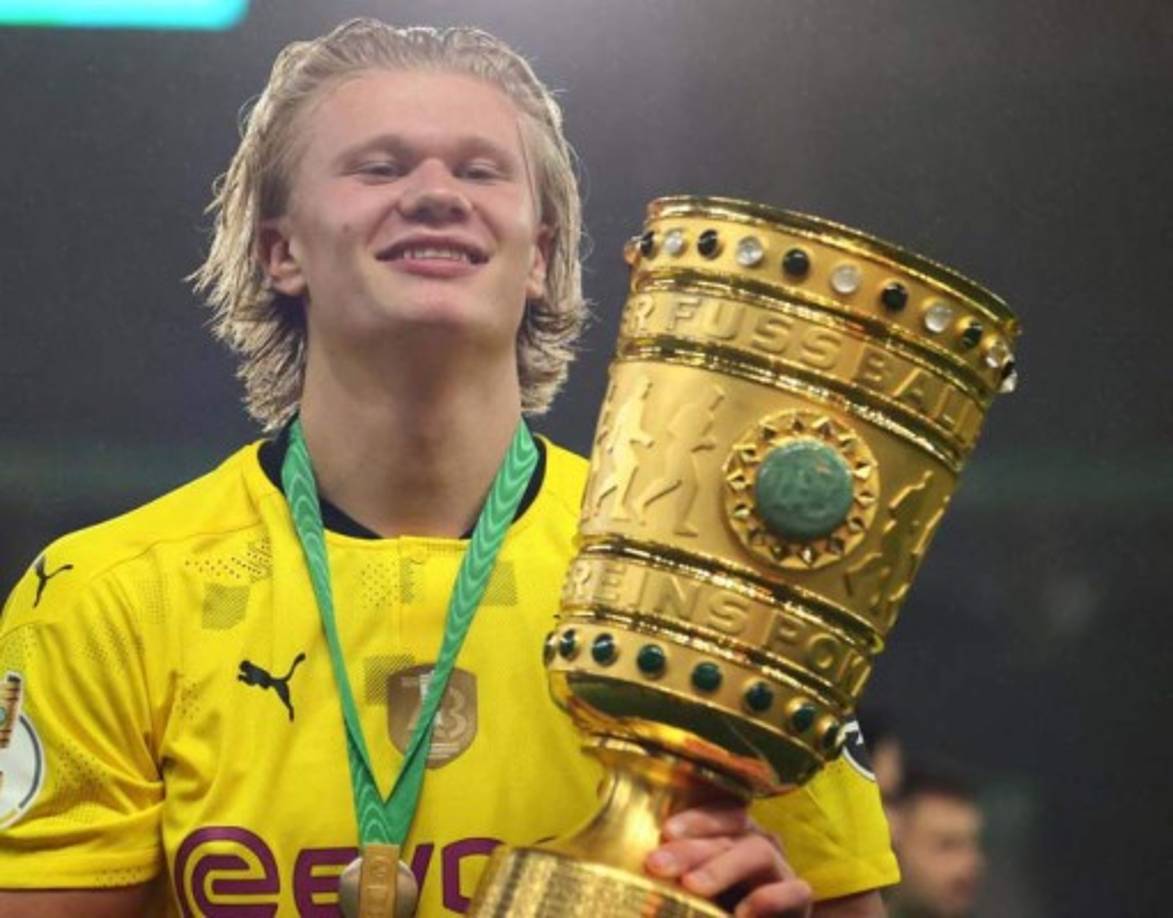 Erling Haaland: El Barcelona no fichará al delantero noruego. Y no por falta de ganas, sino de dinero. Según TV3, el club azulgrana ha descartado hacer un intento por contratar al atacante del Dortmund debido a la delicada situación económica que atraviesa el equipo culé. Foto AFP.
