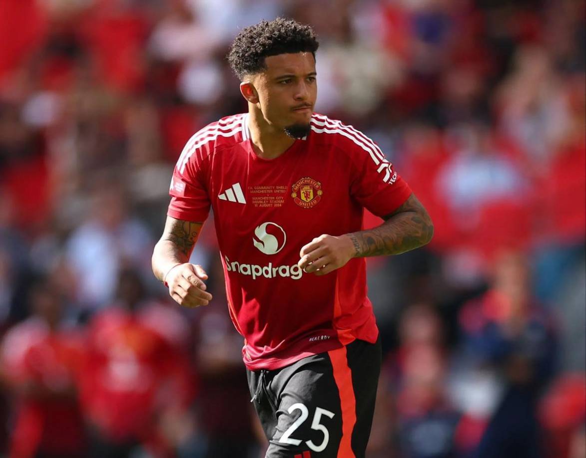 Según Sky Sports, el Chelsea vuelve a la carga por el fichaje de Jadon Sancho y está considerando tanto una opción permanente como una cesión. El extremo inglés ha hecho la pretemporada con el Manchester United y su situación con Ten Hag es una incógnita.