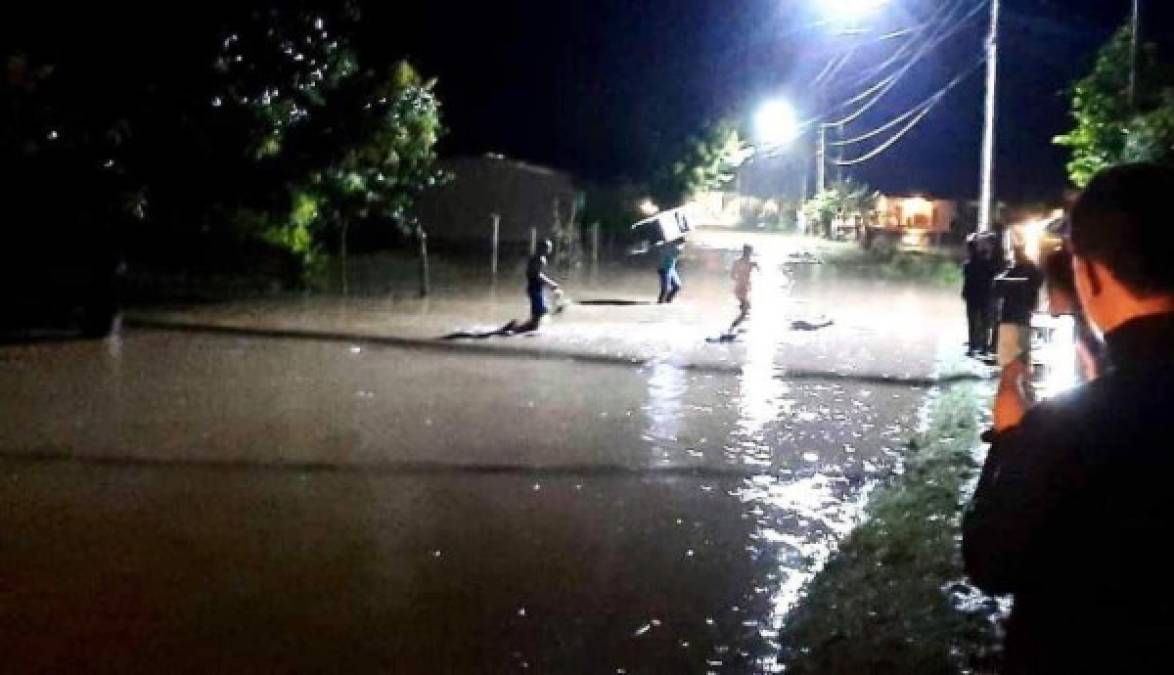 Nicaragua en alerta: Huracán Eta ya deja inundaciones y miles de evacuados