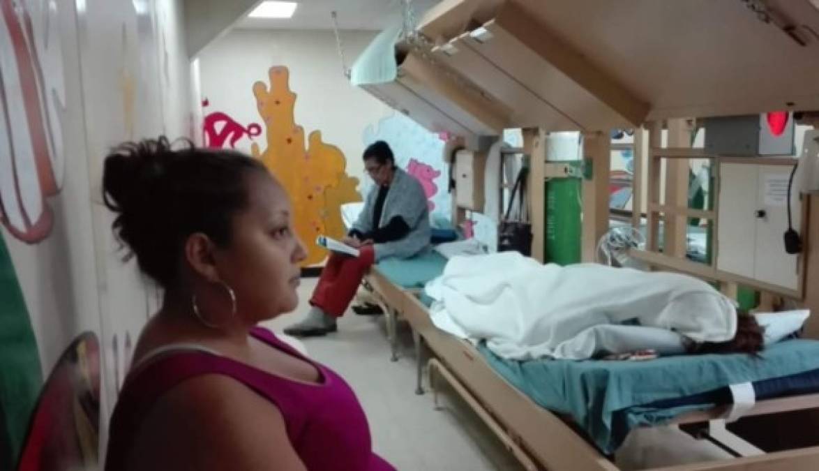 Una gran jornada de atención ha realizado el personal del buque hospital USNS Comfort de las Fuerzas Armadas de Estados Unidos, con ayuda de voluntarios, en Honduras. Desde que ancló en Trujillo, Colón el pasado 5 de diciembre se han atendido a más de 3,200 personas.