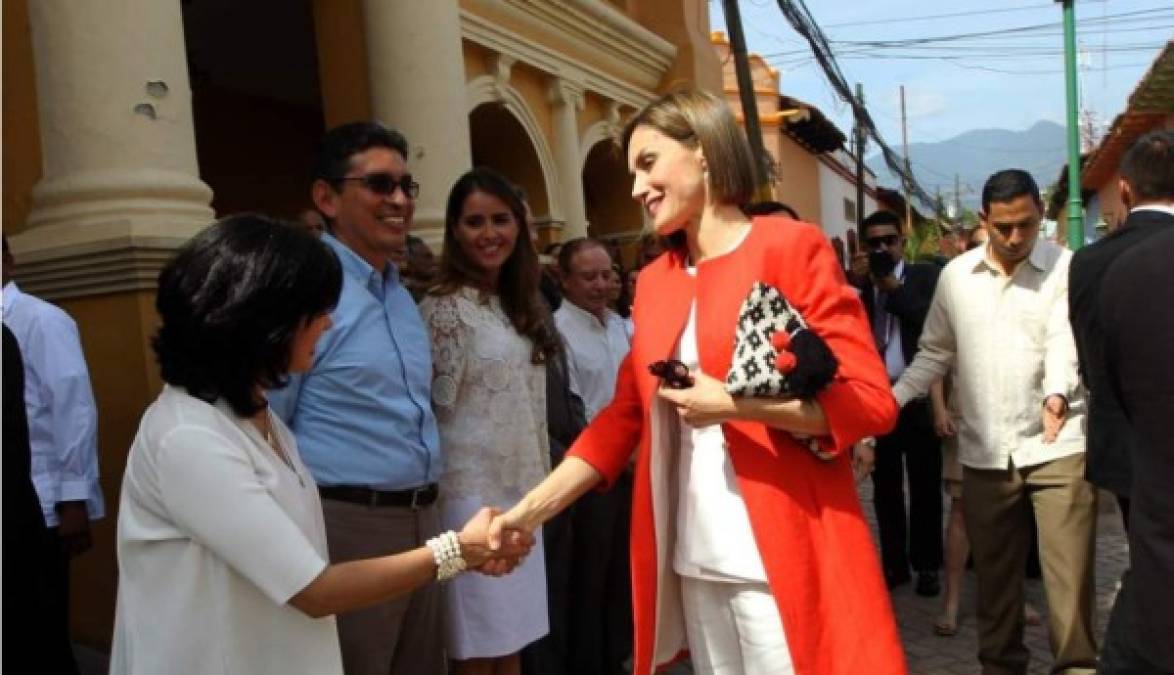 En 2015 la reina de España, Letizia, también visitó por primera vez a Honduras en una gira que realizó por Centroamérica para estrechar las relaciones entre ambos países.