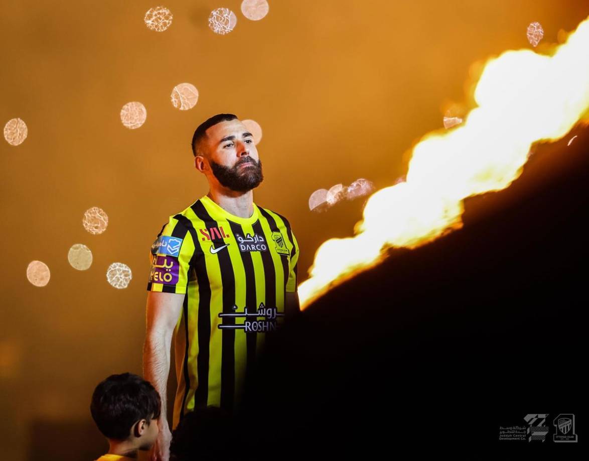 El fichaje de Benzema llega unos meses después de la llegada al reino de un ilustre excompañero del Real Madrid, Cristiano Ronaldo, que milita en el Al Nassr, club de Riad.
