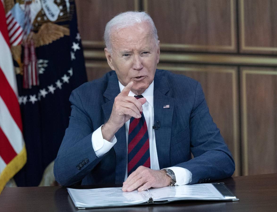 Biden califica de “antiestadounidenses” las mentiras de Trump sobre los huracanes