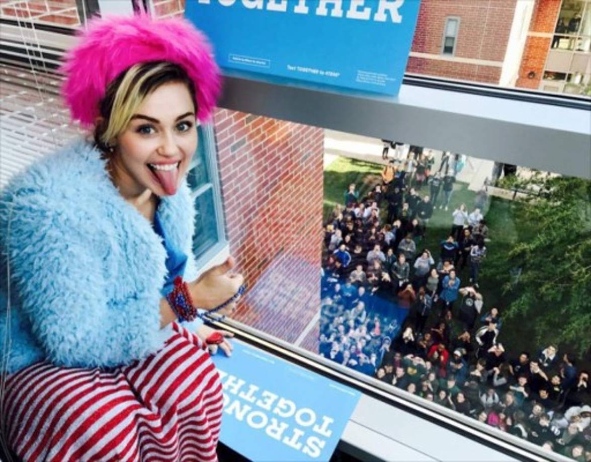 Miley Cyrus fue una de las primeras que llamó a sus simpatizantes a votar por Hillary Clinton.
