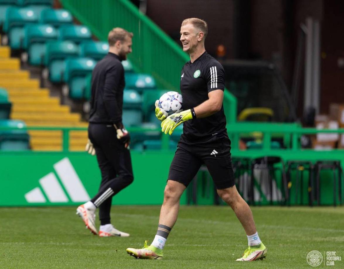 A través de su página web, los Hoolfs compartieron las imágenes de su ensayo previo a su estreno ante el Feyenoord.