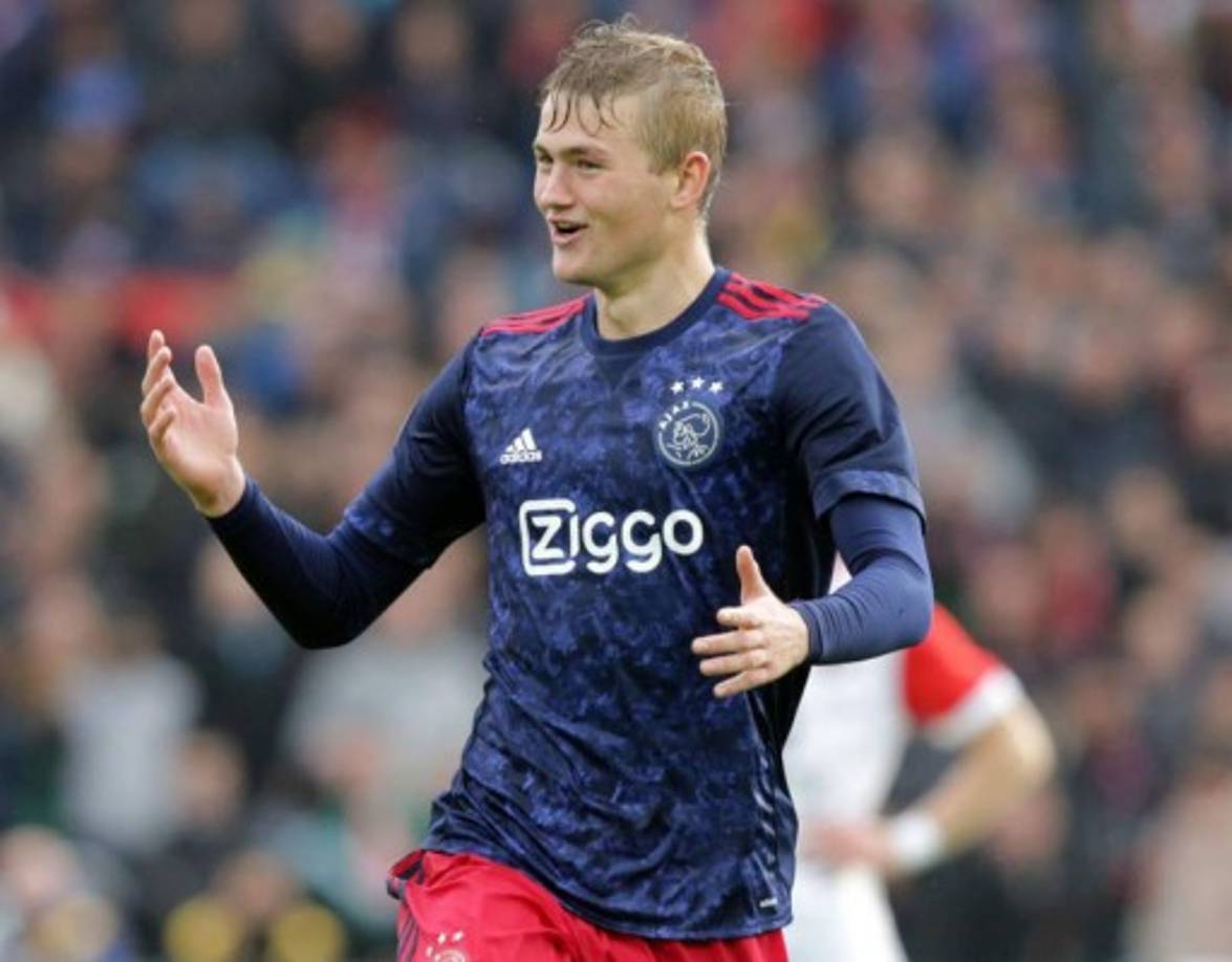 Matthijs de Ligt: El joven central del Ajax de Holanda ha sido espiado por el Barcelona en el amistoso que jugó ante Inglaterra el viernes. El jugador mostró las cualidades por las que es el defensa que más gusta en estos momentos a la secretaría técnica del club culé.
