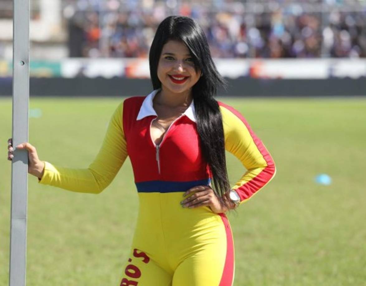 Una de las hermosas mujeres que roban suspiros en Puerto Cortés.