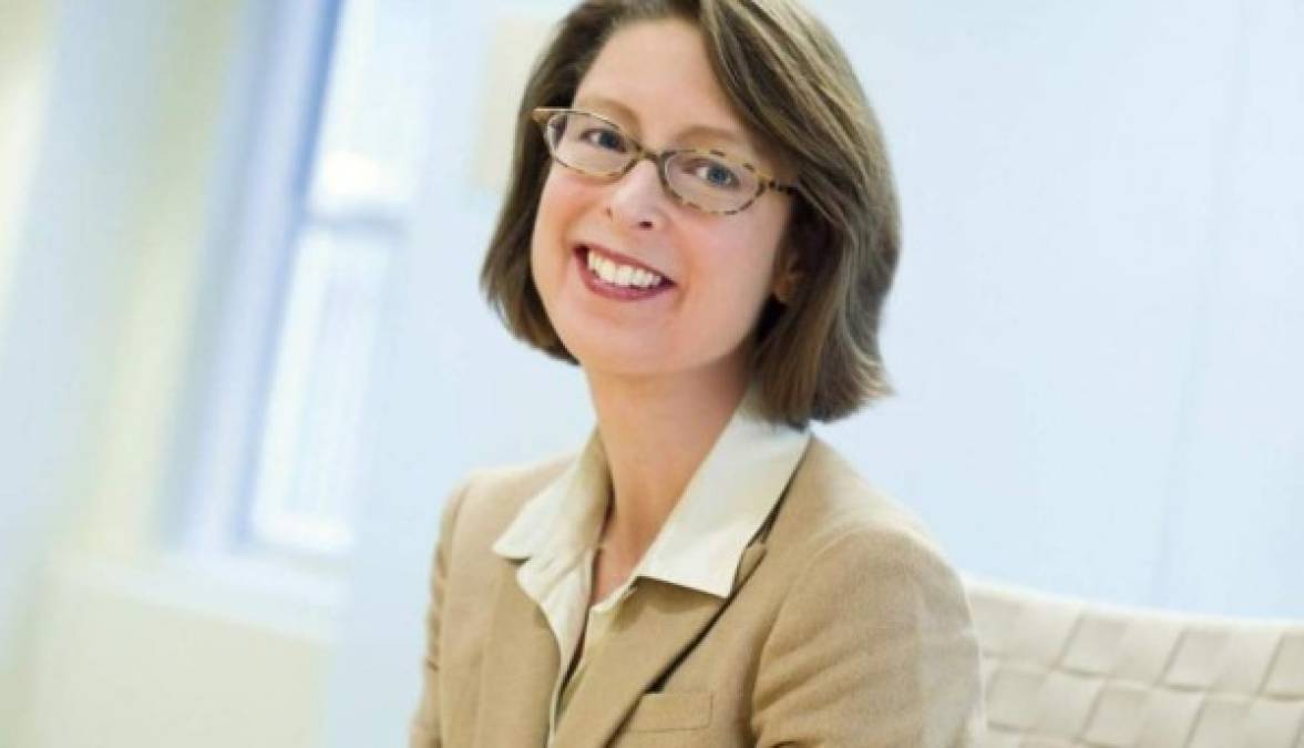 7. Abigail Johnson es la directora de Fidelity Investments, la segunda mayor gestora de fondos de inversión de Estados Unidos con 1,6 billones de dólares en activos. La empresaria de 50 años es la mujer más poderosa del sector financiero en Estados Unidos.