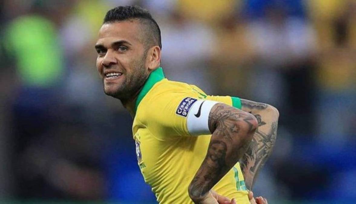 Dani Alves: El lateral brasileño anunció que no seguirá en el PSG para la próxima temporada y Mundo Deportivo informa que se ofreció volver al Barcelona, pero en el club catalán le habrían dicho que no. 'Hoy cierro un ciclo más en mi vida, un ciclo de victoria de aprendizaje y de experiencia', dijo.