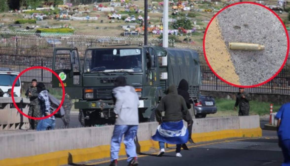 Supuestos universitarios encapuchados se enfrentaron con militares luego de tomarse el bulevar Suyapa de Tegucigalpa e impedir el libre tránsito de vehículos.