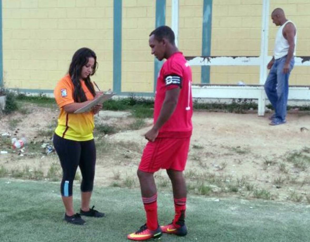 Dirige al Bayer, afiliado a la Liga burocrática Elsa Bonilla de la colonia San José de La Ceiba.