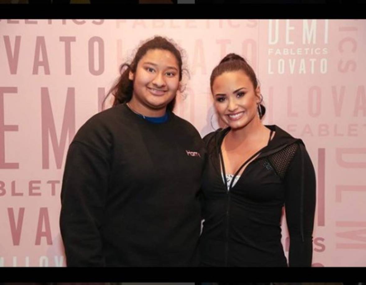 Poca es la información que se tiene de Marlen, pero su repertorio de imágenes con los famosos se ha convertido en su principal carta de presentación.