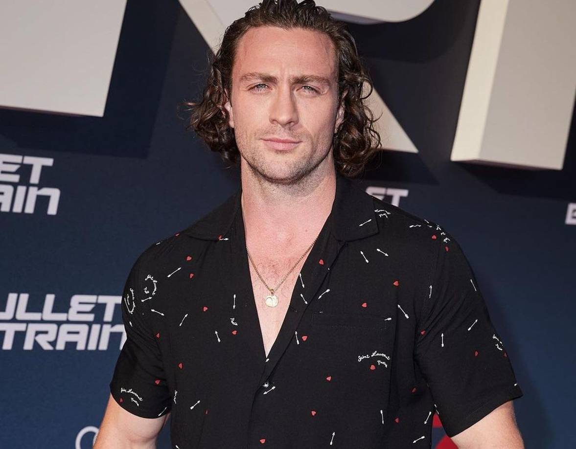 Y añadió: “La puntuación de 93.04% de Aaron está muy por delante de Sean Connery, en segundo lugar con 89.2 por ciento, con Roger Moore en tercer lugar con 88.8% y Daniel Craig en último lugar - detrás de George Lazenby - con 84.2%”.