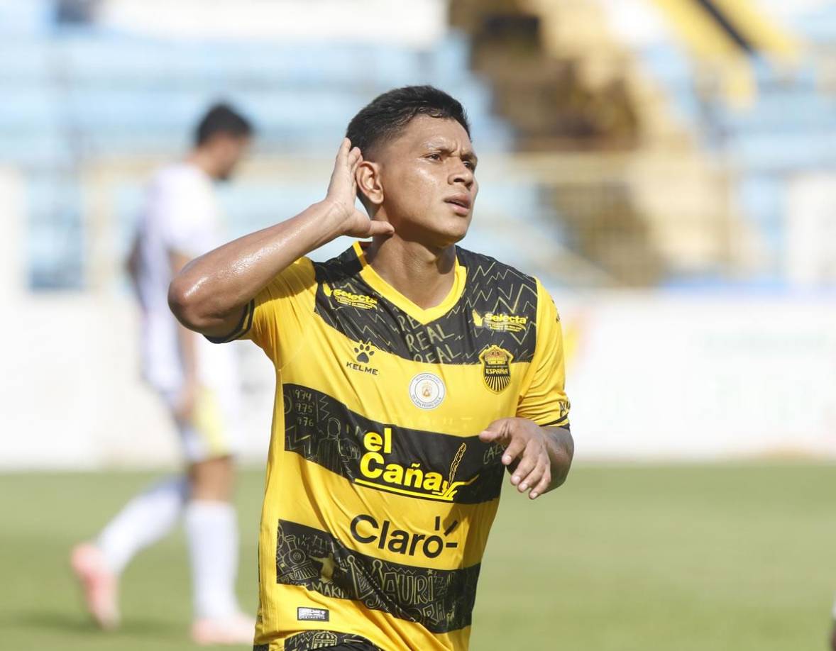 Brayan Moya - El delantero de 31 años despertó en el torneo Apertura, pero su experiencia y presencia en la Bicolor no se discute. La ‘Bestia’ tiene tres goles en el Real España y desde el 2022 no es convocado a la Selección de Honduras.