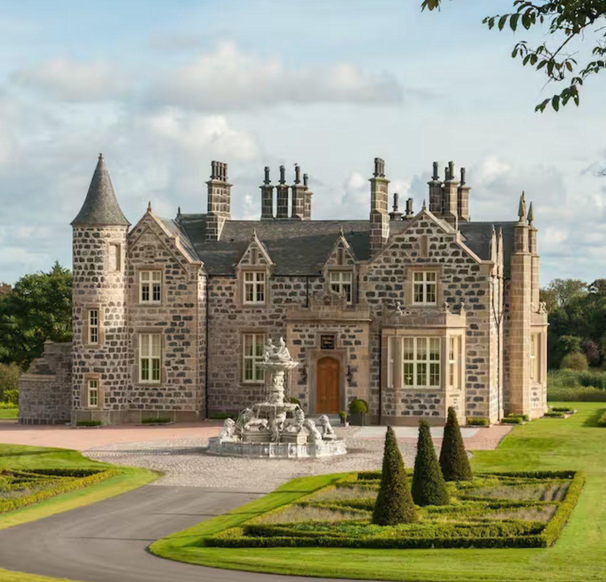 Trump recibe a Starmer en su “castillo” escocés