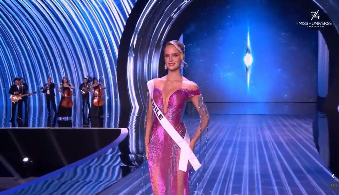 Las 12 finalistas del Miss Universe 2025 impactan en traje de noche
