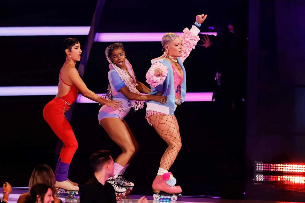 Pink y Bebe Rexha conquistan con sus shows en los American Music Awards