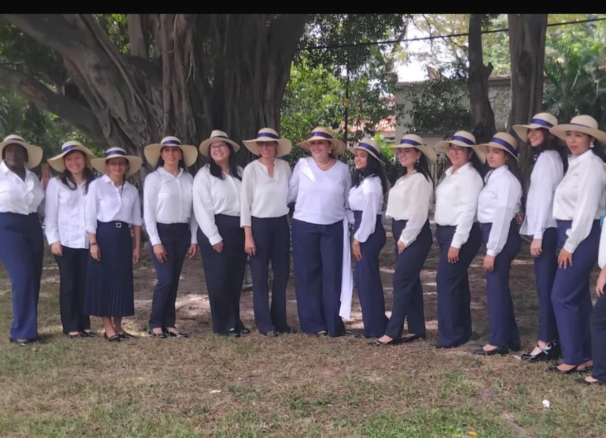 Inclusión y amor a Honduras: Niños con capacidades diferentes desfilan en SPS