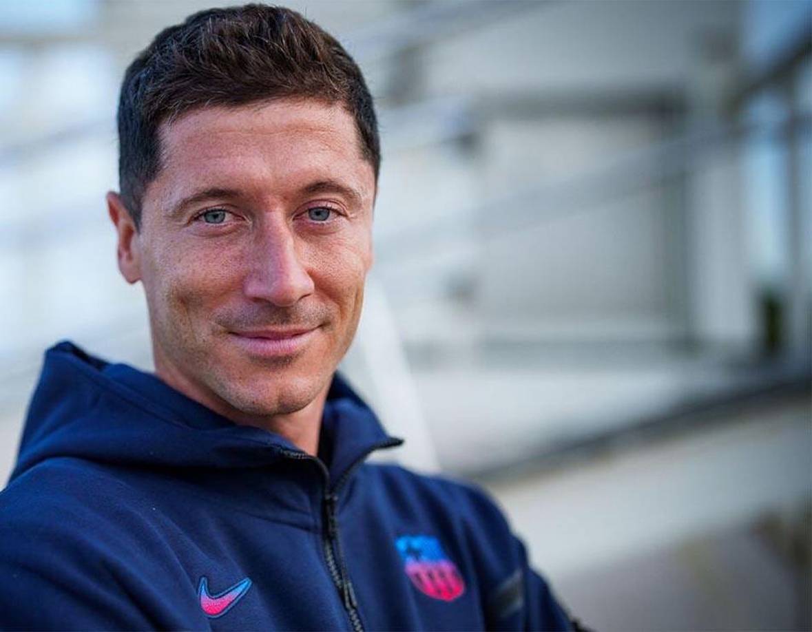 El Barcelona le pagará al Bayern Múnich por el internacional polaco unos 45 millones de euros más otros 5 en variables, y Lewandowski, de 34 años, firmará un contrato por tres temporadas.
