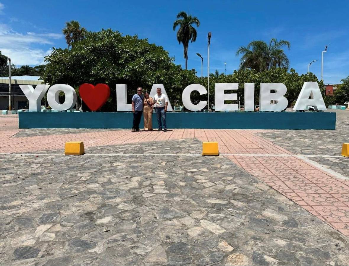 El actor Leonardo Daniel publica imagen en La Ceiba, Honduras.